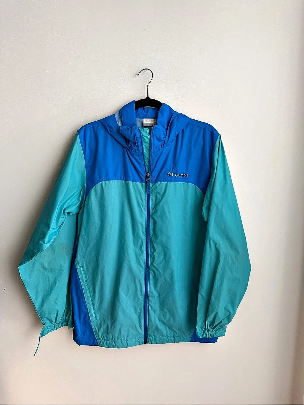 Columbia Hooded Raincoat in Blue & Turquoise